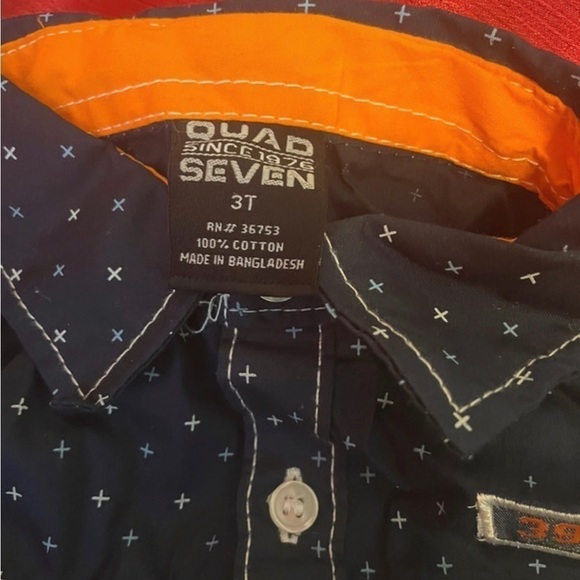 Boy toddler dress shirt size 3T - Picture 2 of 2